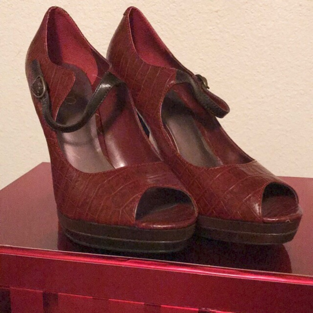 NWT Shoes High Heel platform Heel